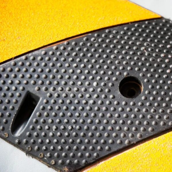 Flexible Traffic Safety Rubber Bolt Down Speed Humps - Image 3