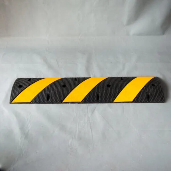 Durable Road Ramps Traffic Speed Breaker Install Speed Bumps - Image 6