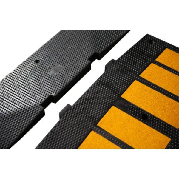 Rubber Speed Breaker Road Mutcd Speed Hump for Traffic Safety - Image 4