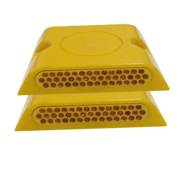 Reliable High Quality Reflector Plastic Driveway Road Stud - Image 5