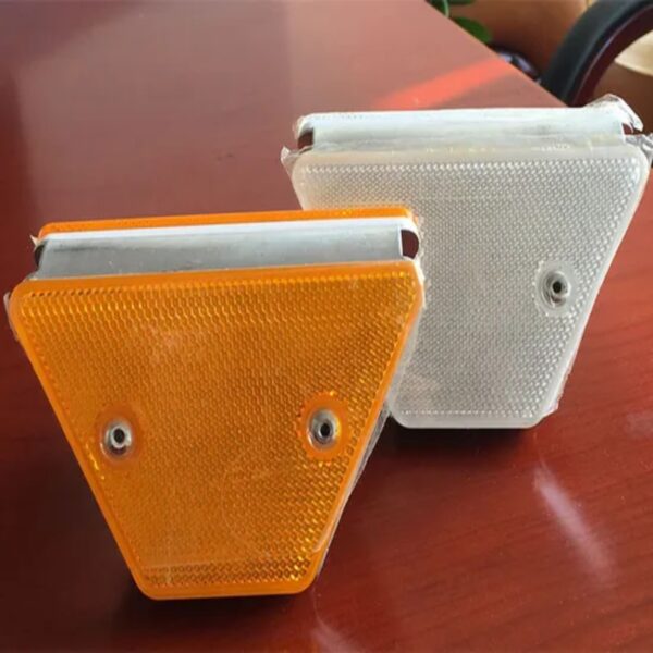 Custom Reliable High Quality Plastic Reflective Delineator - Image 3