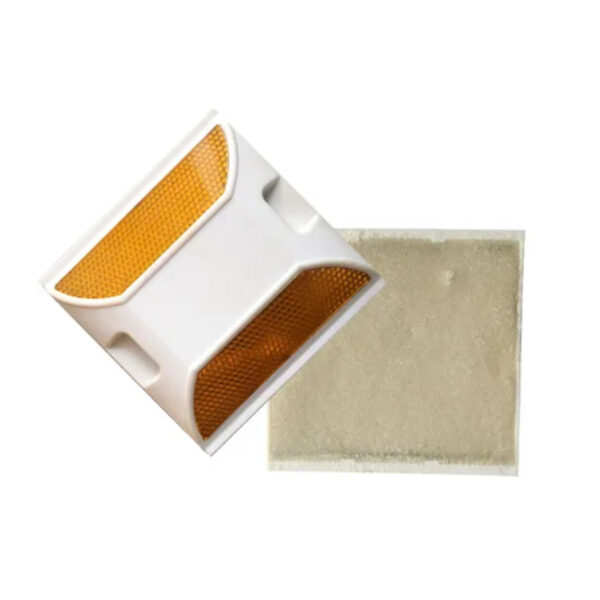 High Quality 100×100×20mm Plastic Road Sand Filled Stud - Image 3