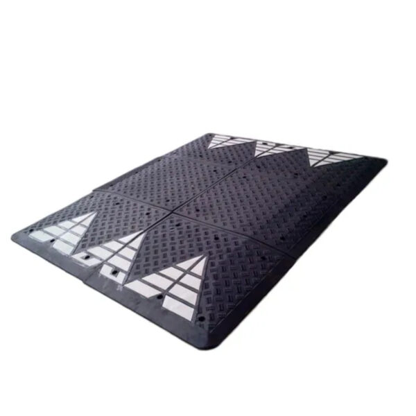High Quality Durable Rubber Speed Traffic Safety Bump - Image 4