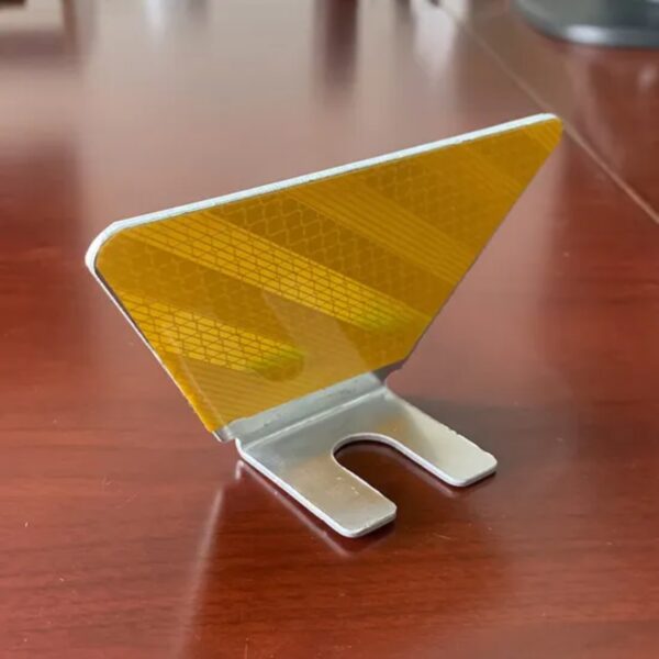 Yellow White Reflective Road Trapezoidal Guardrail Delineator - Image 4