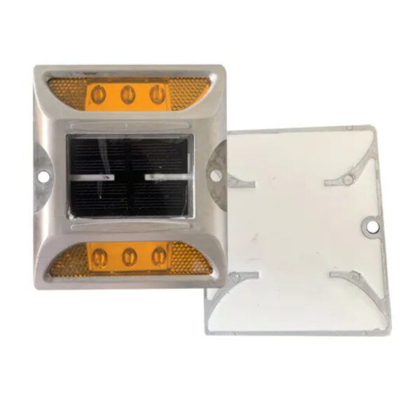 4 LED Red Color Stud Traffic Safety Solar Road Stud with Nail - Image 2