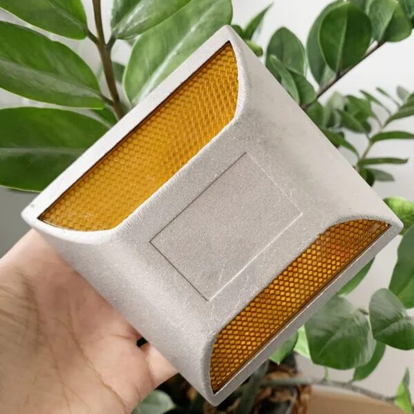 105×105×25mm Aluminum Sand Filled Reflective Roadside Stud - Image 2