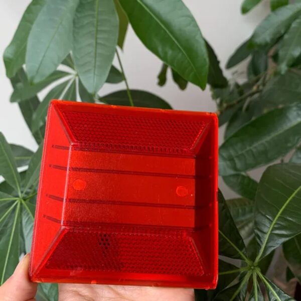 High Quality Plastic Customized Sand Filled Road Stud - Image 5