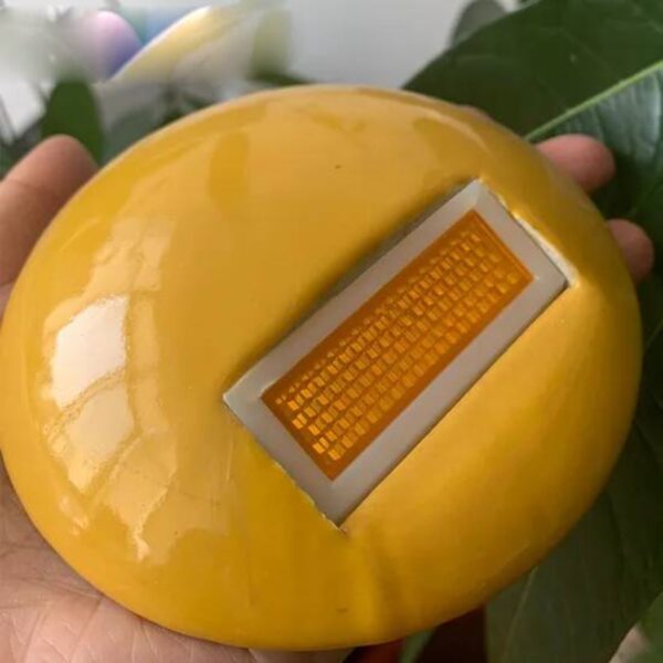 High Quality 10cm Ceramic Road Stud with 1 Reflector - Image 6