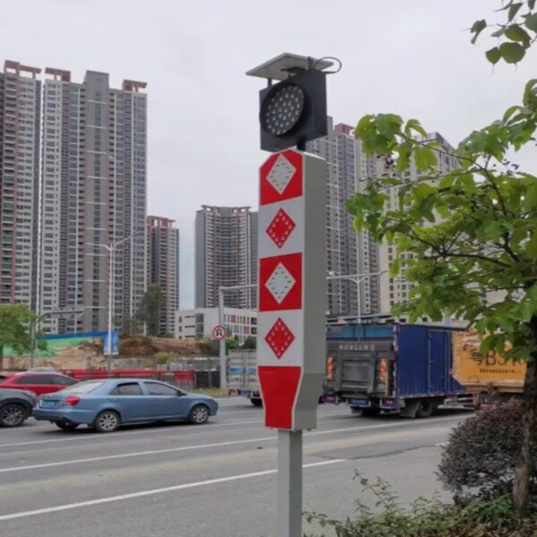 Hot Sale 400mm Solar Light Flashing Led Traffic Warning Light - Image 2