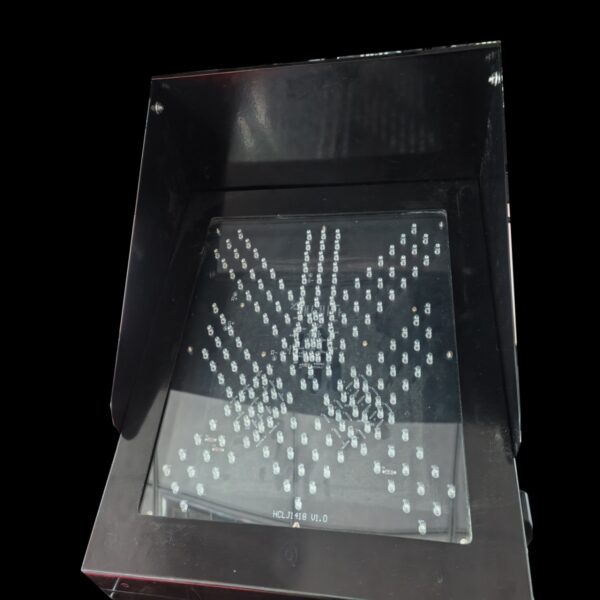 Reliable LED Red Cross Light Traffic Light for Road Safety - Image 3