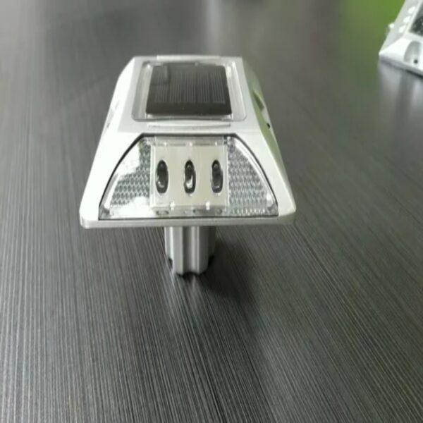 Reliable Pathway Traffic Stud Solar Safety Road Stud Light - Image 2