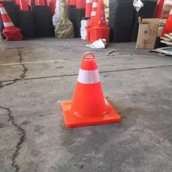 High Quality 430mm Red Cone Portable PVC Traffic Cone - Image 2