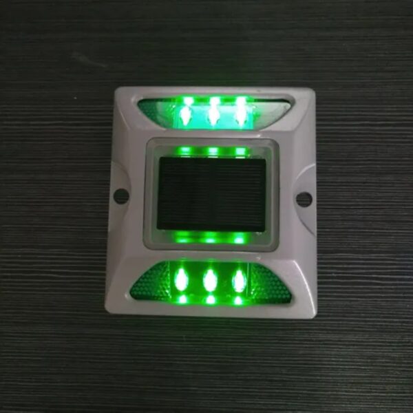 Reliable Highway Red Traffic Stud Solar Safety Road Stud - Image 2