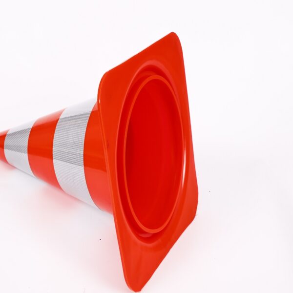 Reliable PVC 75cm Traffic Cone Reflective Road Cone - Image 2