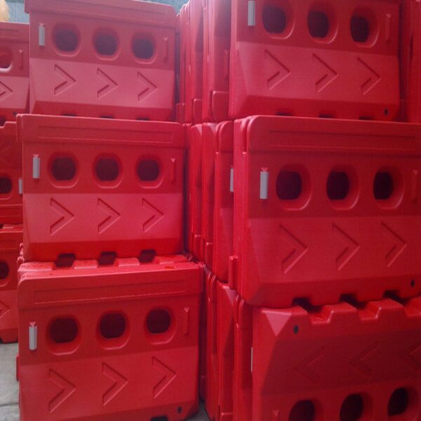 Reliable Plastic Orange Water Filled Traffic Safety Barricade - Image 4
