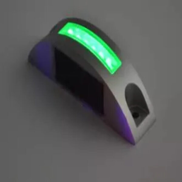Waterproof Road LED Semicircle Solar Stud Road Marker - Image 4