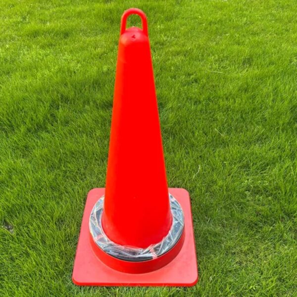 Best 75cm Yellow LED Solar Traffic Cone Plastic Traffic Cone - Image 2