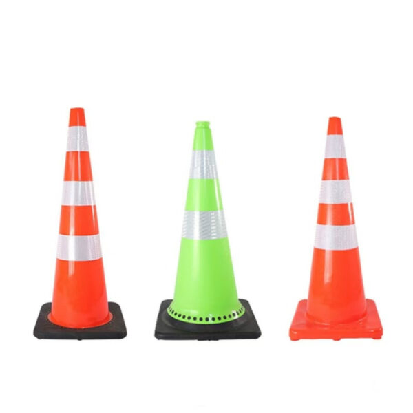 Wholesale Reliable 750mm PVC Traffic Cone With Black Base - Image 3
