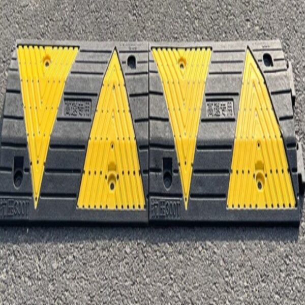 Customized High Quality Road Durable Safety Bump - Image 4