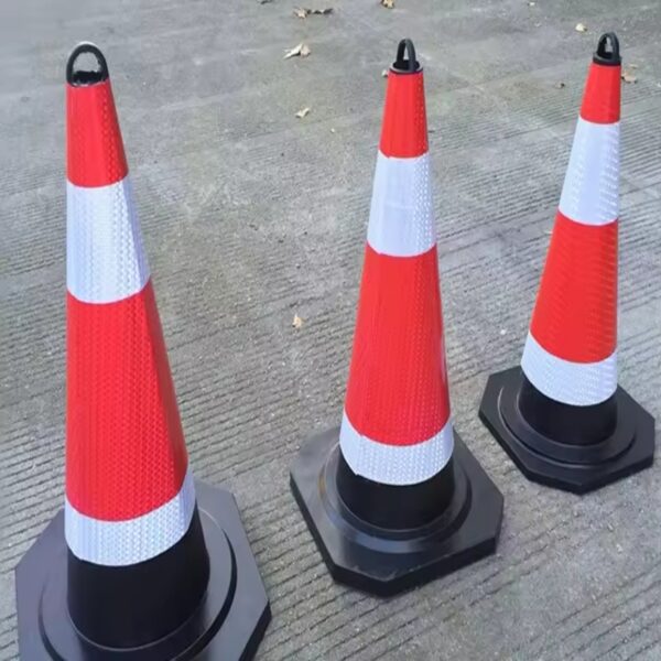Wholesale Custom Rubber Cone Plastic Reflective Cone - Image 3