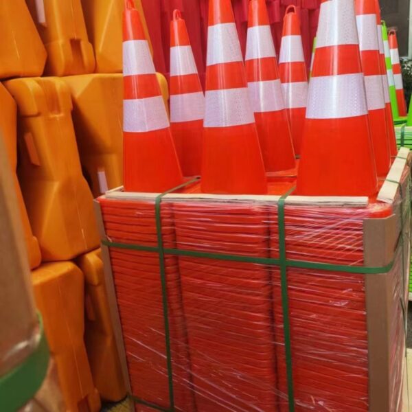 Customized Reliable High Quality 450mm PVC Traffic Cone - Image 5