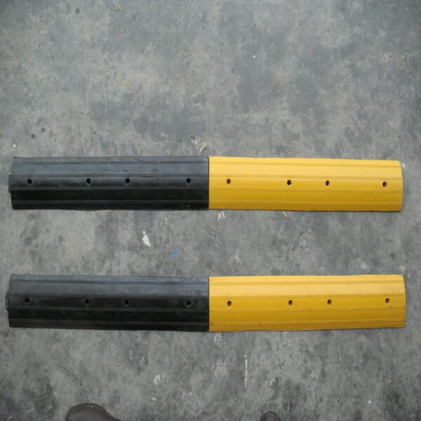 Customized Durable One Meter Heavy Duty Mini Speed Humps - Image 5