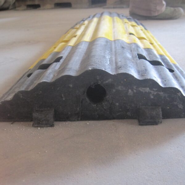 Customized High Quality Durable Rubber Speed Bumps - Image 2