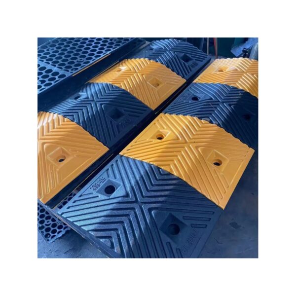 Strong Resistance to Pressure 20-Ton Roadway Speed Bumps - Image 3
