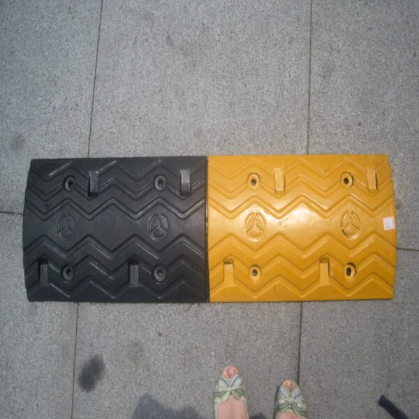 Rubber Heavy Duty Speed Humps Wave Type Speed Hump - Image 3