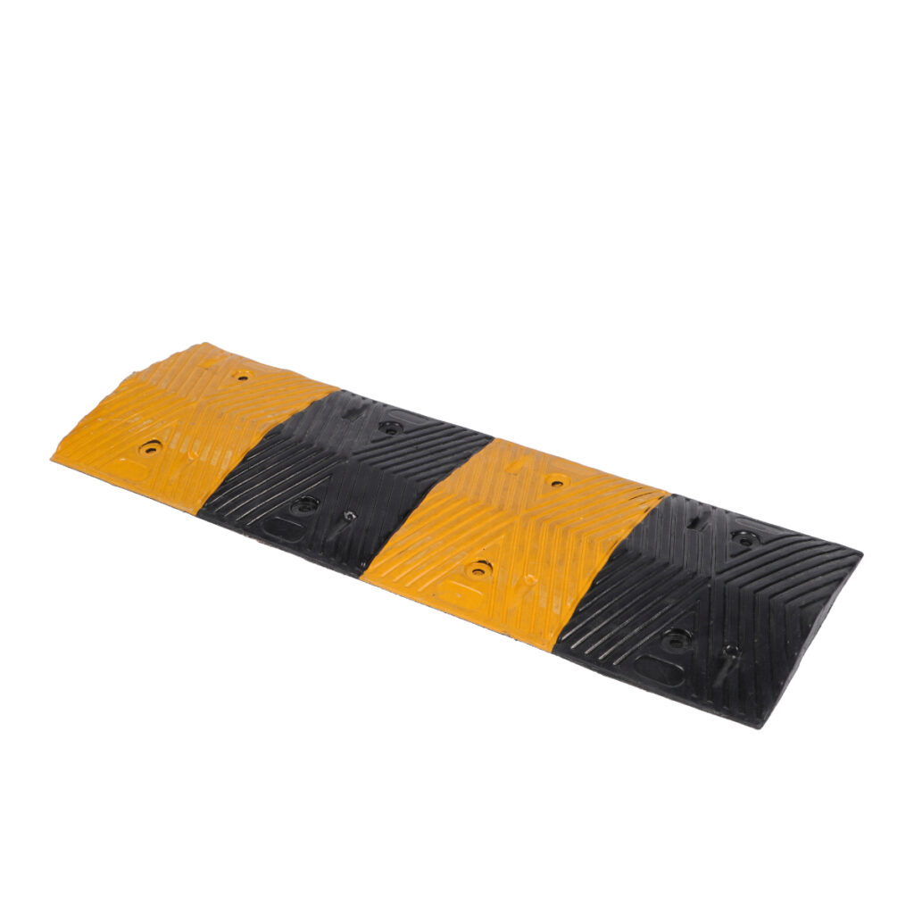 Durable 100x35x4cm Rubber Speed Hump For Traffic Safety