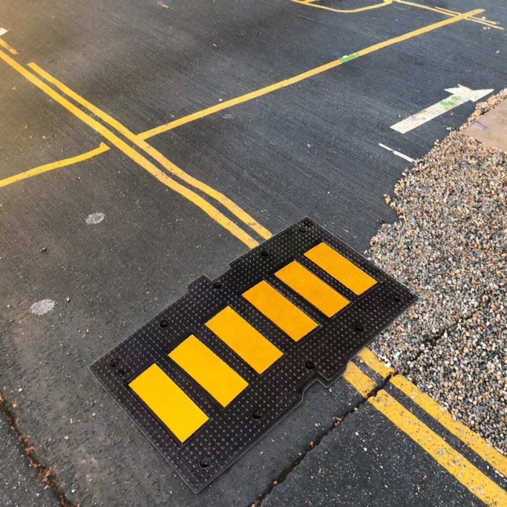 Heavy Duty 50x90x5cm Anti Slippery Hump for Traffic Safety
