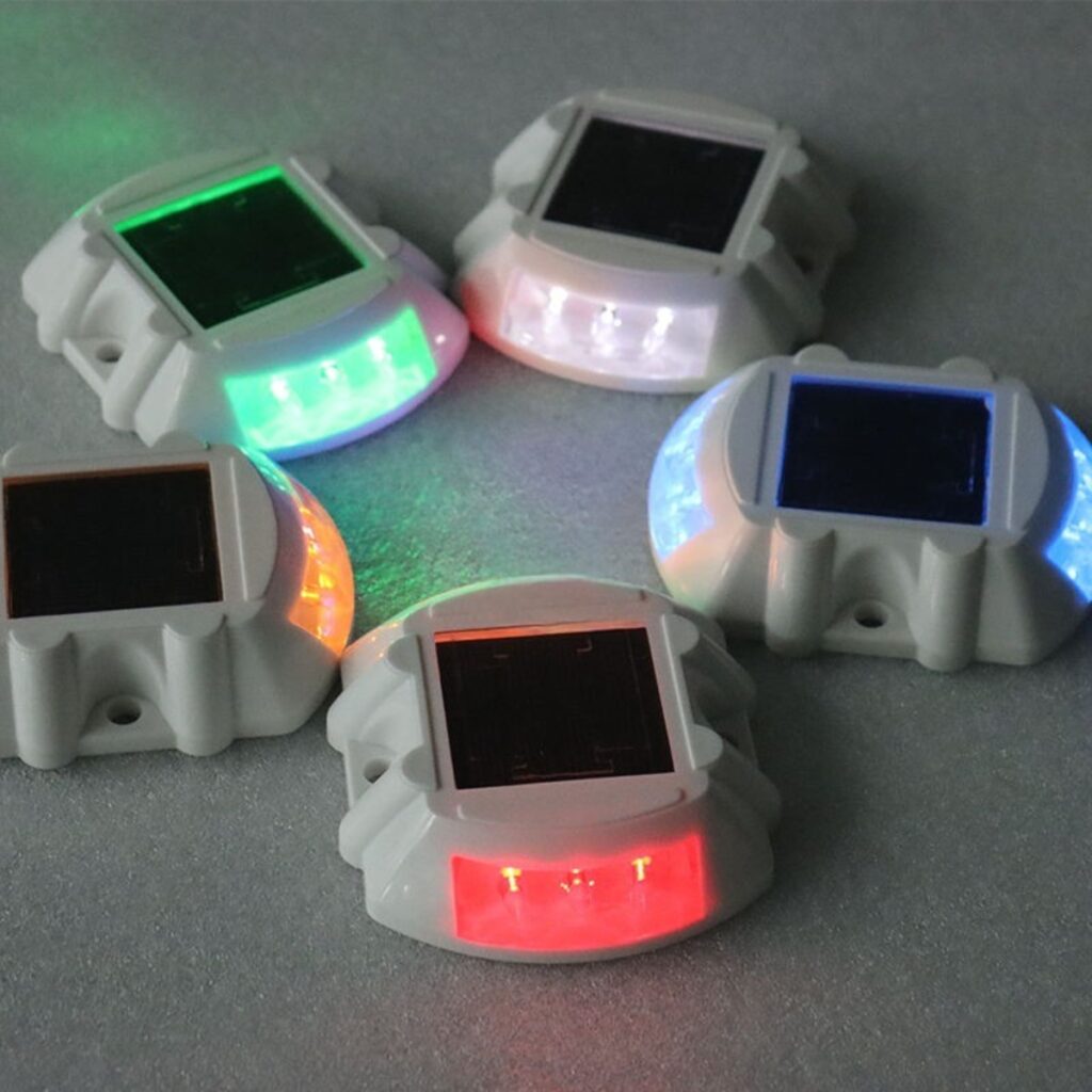 Deck Dock Light 108x95x24mm Solar Horseshoe Plastic Road Studs